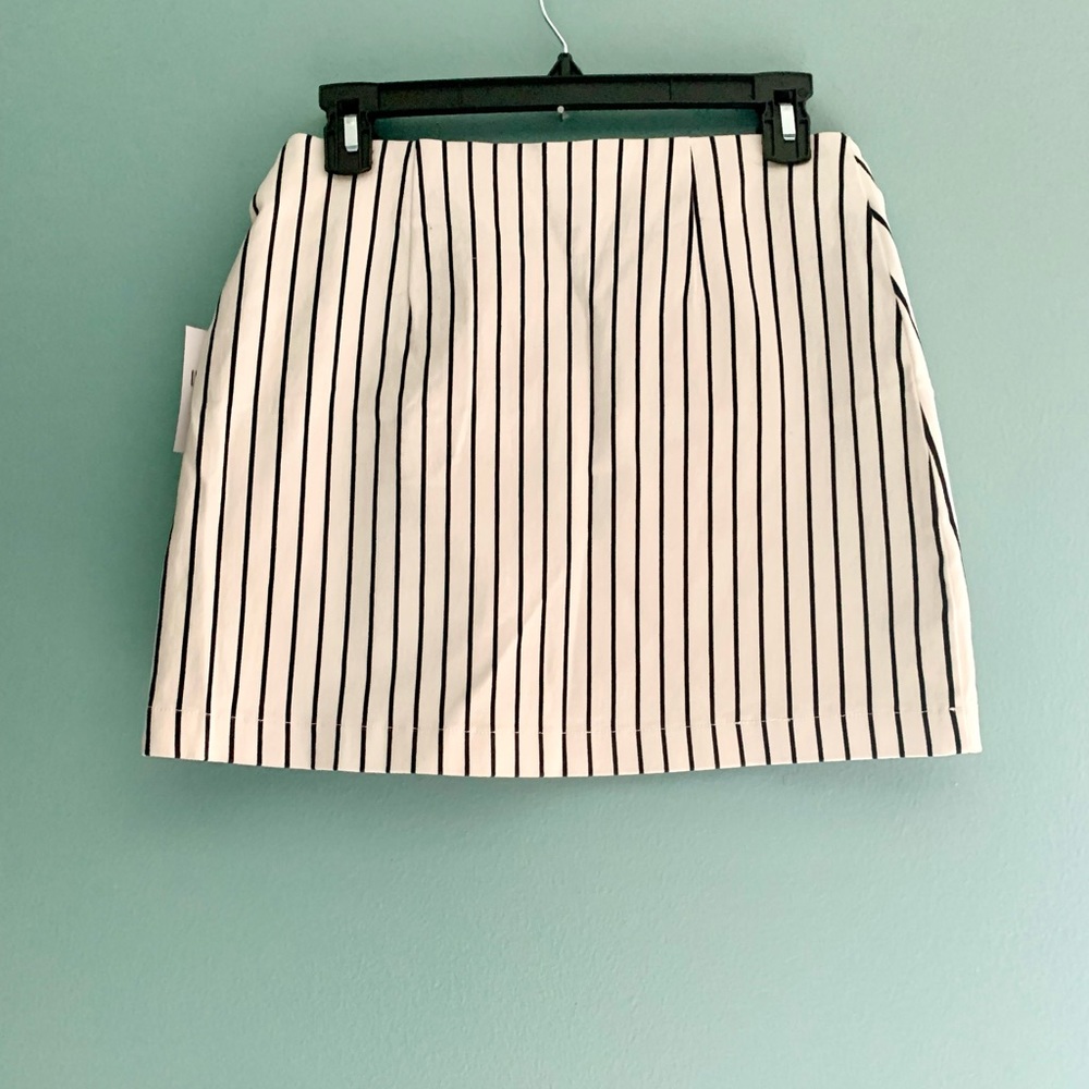NEW Forever 21 striped skirt with double front zippers - Picture 2 of 3